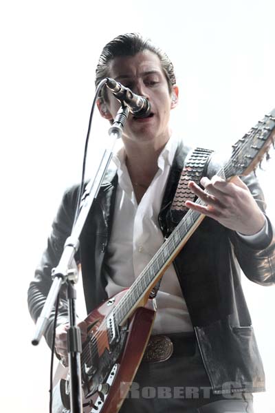 ARCTIC MONKEYS - 2014-08-22 - SAINT CLOUD - Domaine National - Grande Scene - 